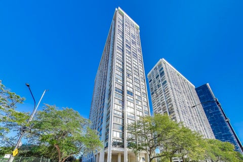 Photo of 5455 N SHERIDAN Road #1615, Chicago, IL 60640 (MLS # 12742666)