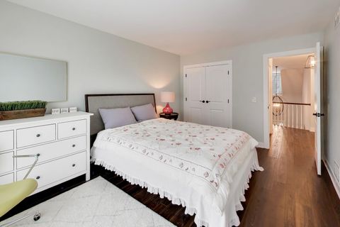 Tiny photo for 26 The Court Of Island Point, Northbrook, IL 60062 (MLS # 12595091)