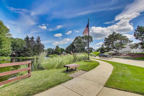 Tiny photo for 26 The Court Of Island Point, Northbrook, IL 60062 (MLS # 12595091)