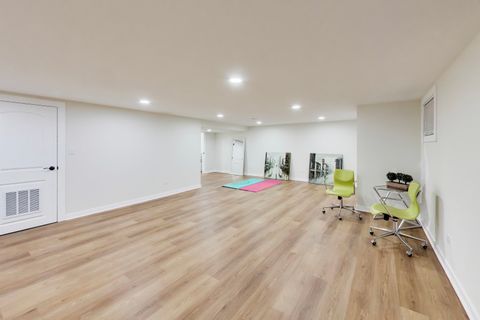 Tiny photo for 26 The Court Of Island Point, Northbrook, IL 60062 (MLS # 12595091)