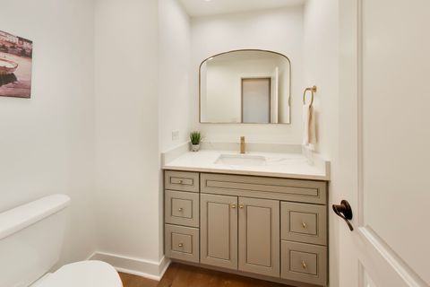 Tiny photo for 26 The Court Of Island Point, Northbrook, IL 60062 (MLS # 12595091)