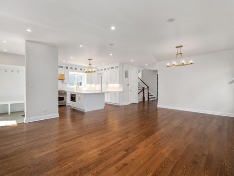 Tiny photo for 424 E Maple Avenue, La Grange, IL 60525 (MLS # 12491025)