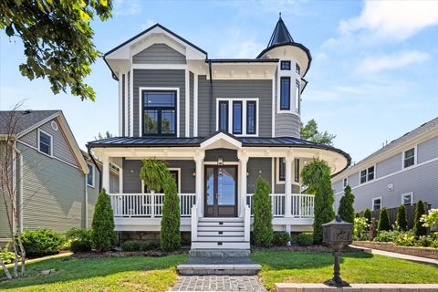 Tiny photo for 424 E Maple Avenue, La Grange, IL 60525 (MLS # 12491025)