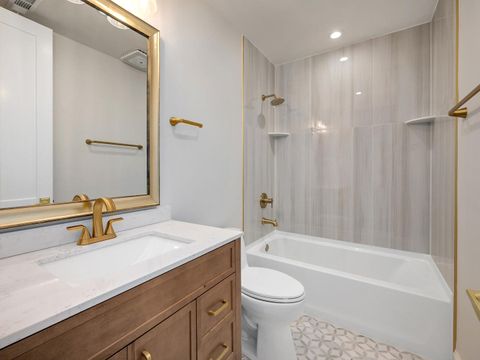 Tiny photo for 424 E Maple Avenue, La Grange, IL 60525 (MLS # 12491025)