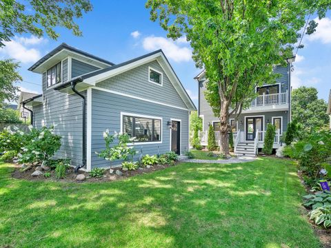 Tiny photo for 424 E Maple Avenue, La Grange, IL 60525 (MLS # 12491025)