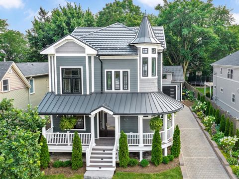 Tiny photo for 424 E Maple Avenue, La Grange, IL 60525 (MLS # 12491025)