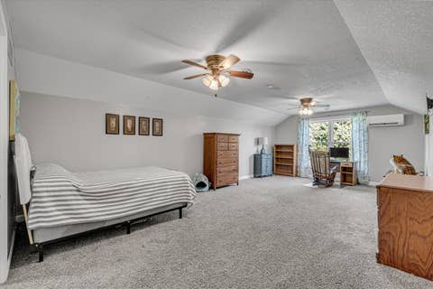 Tiny photo for 2520 Buckingham Avenue, Bettendorf, IA 52722 (MLS # 12667986)