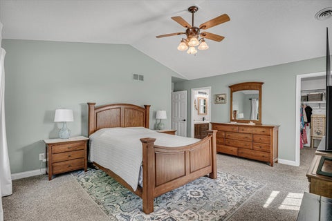 Tiny photo for 2520 Buckingham Avenue, Bettendorf, IA 52722 (MLS # 12667986)