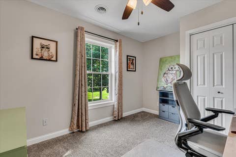 Tiny photo for 2520 Buckingham Avenue, Bettendorf, IA 52722 (MLS # 12667986)