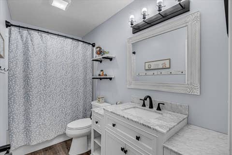 Tiny photo for 2520 Buckingham Avenue, Bettendorf, IA 52722 (MLS # 12667986)