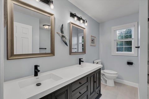 Tiny photo for 2520 Buckingham Avenue, Bettendorf, IA 52722 (MLS # 12667986)