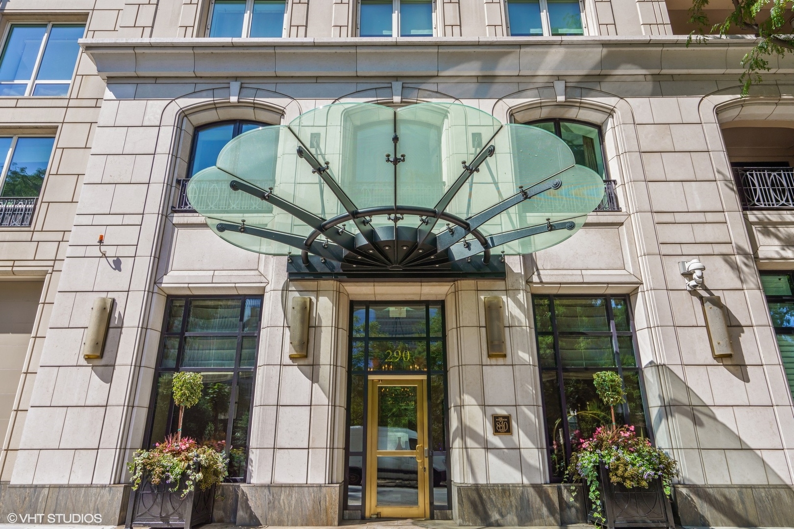 840 N Lake Shore Drive 1002