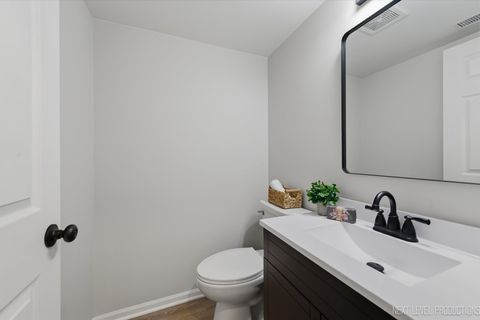 Tiny photo for 534 mallard Lane #B, Sugar Grove, IL 60554 (MLS # 12592316)