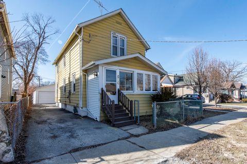 Tiny photo for 614 Walnut Street, Waukegan, IL 60085 (MLS # 12579955)