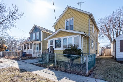 Tiny photo for 614 Walnut Street, Waukegan, IL 60085 (MLS # 12579955)