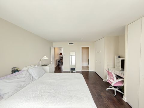 Tiny photo for 6301 N Sheridan Road #21E, Chicago, IL 60660 (MLS # 12473920)
