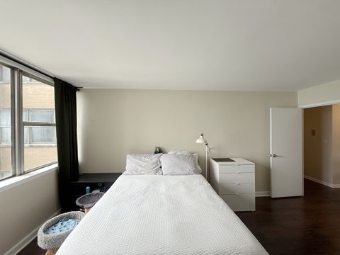 Tiny photo for 6301 N Sheridan Road #21E, Chicago, IL 60660 (MLS # 12473920)