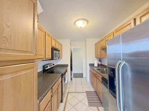 Tiny photo for 6301 N Sheridan Road #21E, Chicago, IL 60660 (MLS # 12473920)