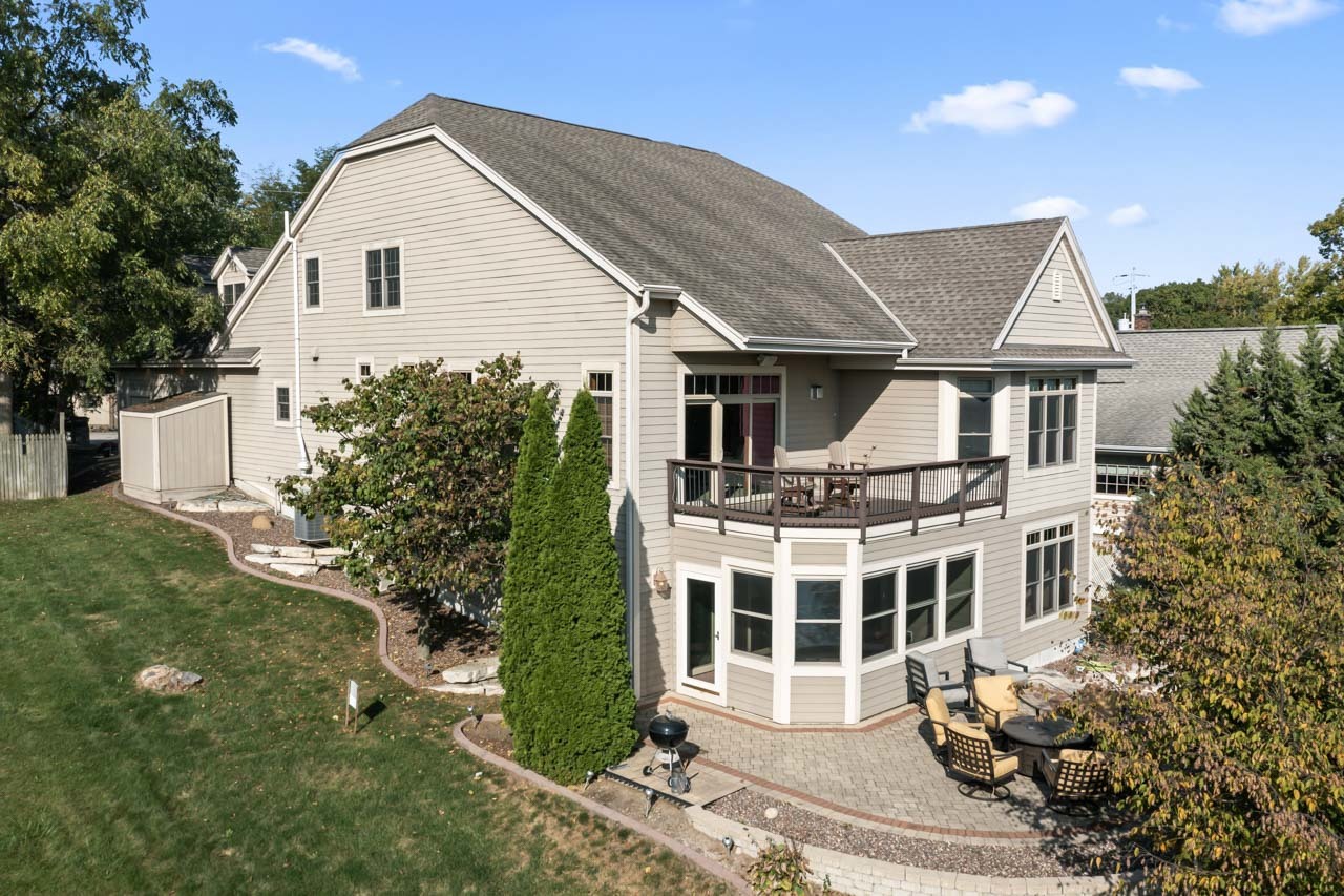 Waterford, Wisconsin, 53185, United States, 4 Bedrooms Bedrooms, ,4 BathroomsBathrooms,Residential,Active,2028266