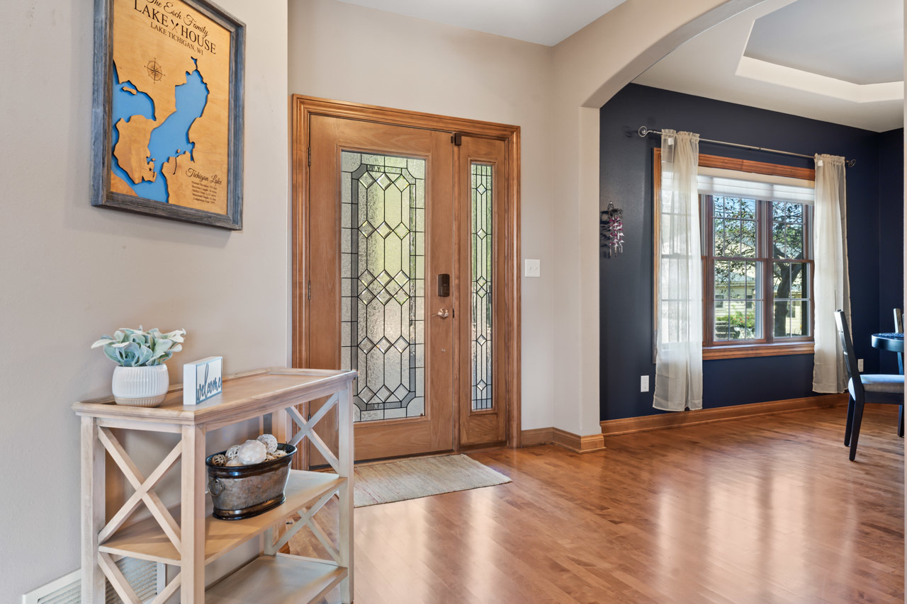 Waterford, Wisconsin, 53185, United States, 4 Bedrooms Bedrooms, ,4 BathroomsBathrooms,Residential,Active,2028266