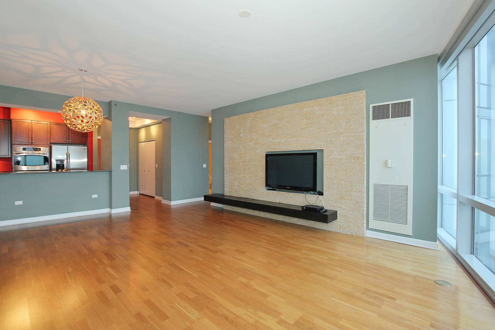 1211 S Prairie Avenue 4602