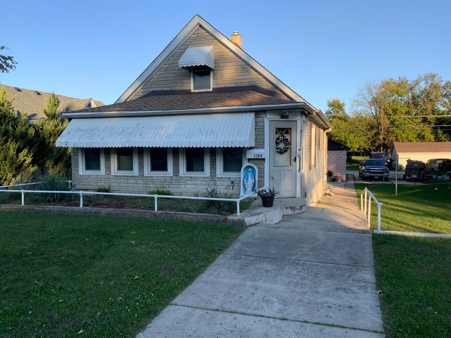 1124 N Hickory Street