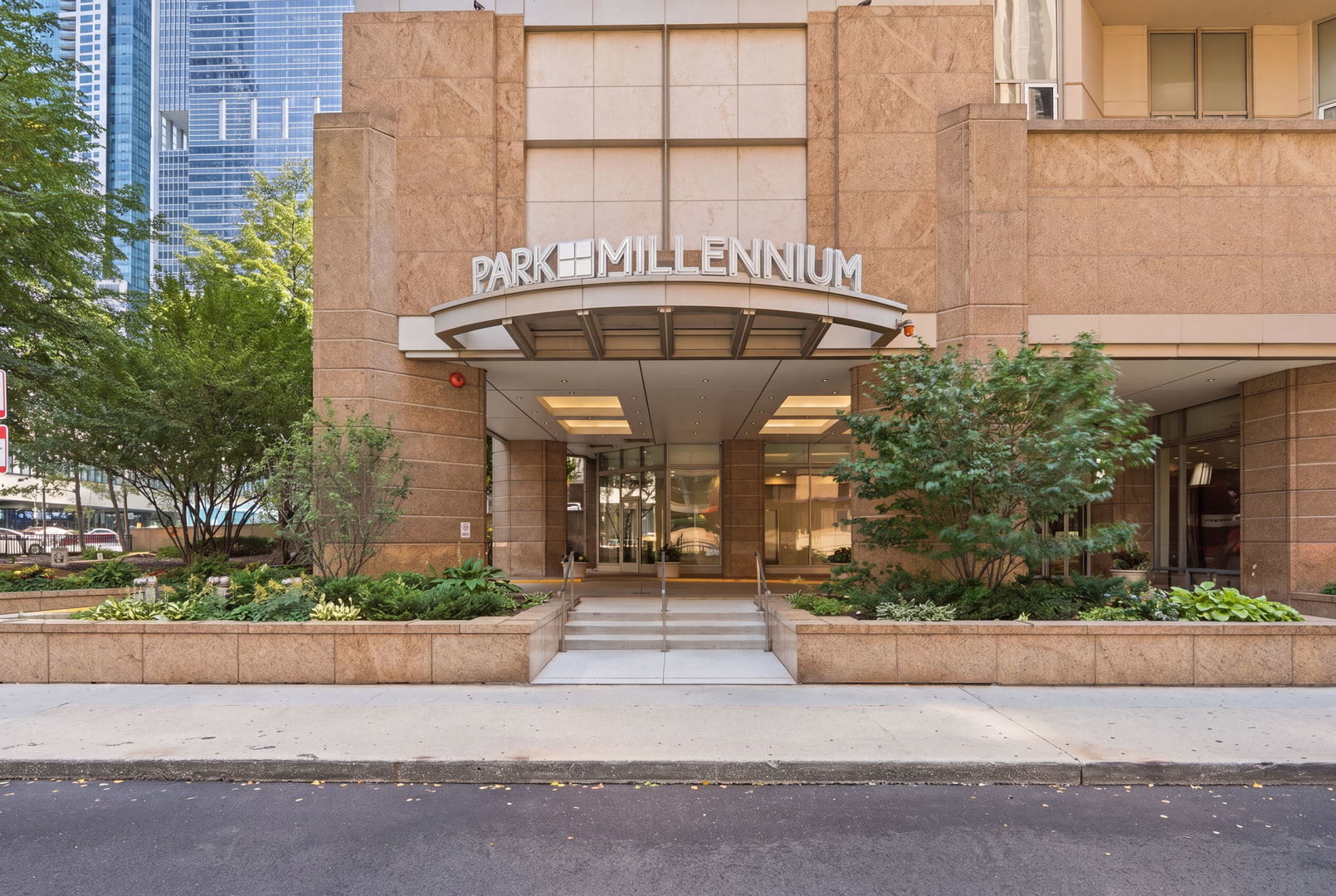 222 N Columbus Drive 2807