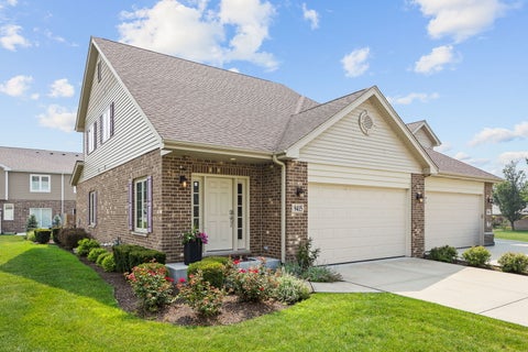 Photo of 9415 Saratoga Court, Hickory Hills, IL 60457 (MLS # 12713381)