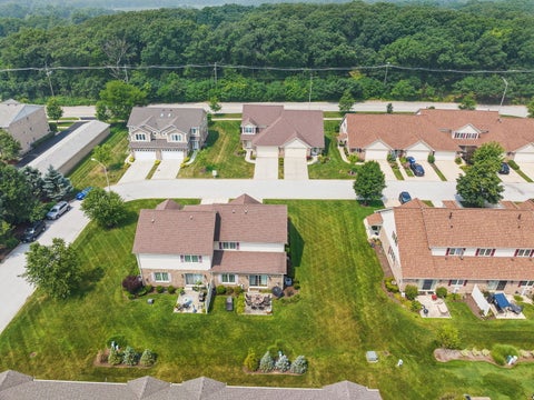 Tiny photo for 9415 Saratoga Court, Hickory Hills, IL 60457 (MLS # 12713381)