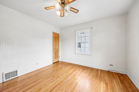 Tiny photo for 158 N Garfield Avenue, Mundelein, IL 60060 (MLS # 12632268)