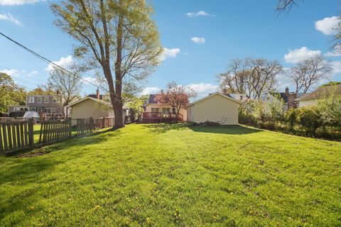 Tiny photo for 158 N Garfield Avenue, Mundelein, IL 60060 (MLS # 12632268)