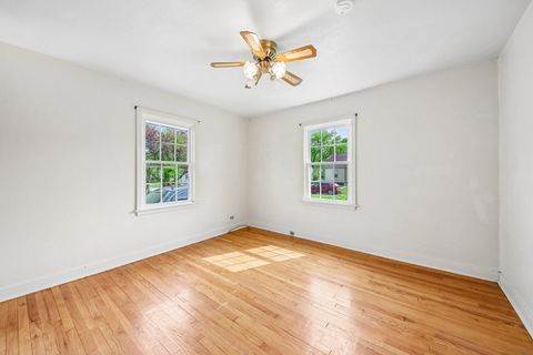 Tiny photo for 158 N Garfield Avenue, Mundelein, IL 60060 (MLS # 12632268)
