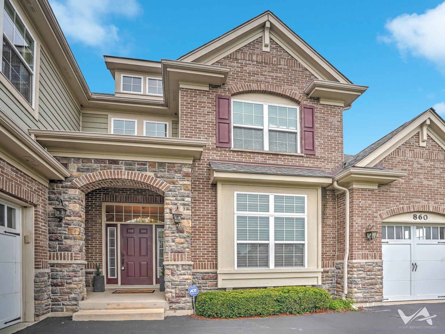 860 Reserve Drive