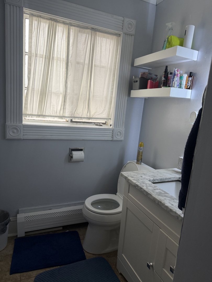 1447 N Ashbel Avenue