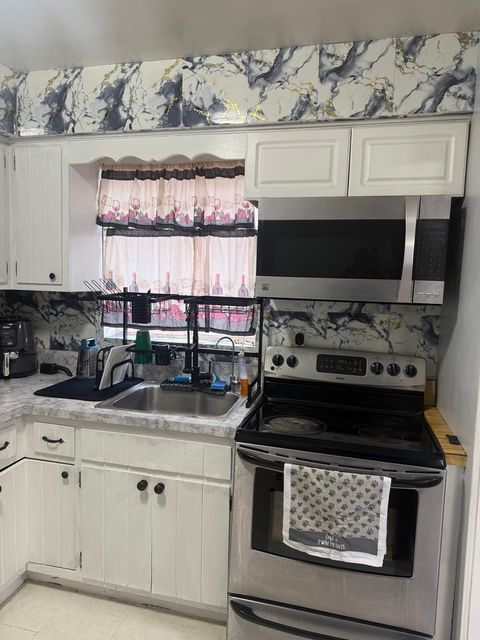 Tiny photo for 1447 N Ashbel Avenue, Berkeley, IL 60163 (MLS # 12574092)