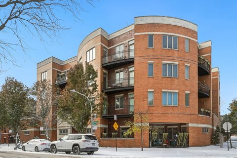 Photo of 4150 N Kenmore Avenue #402, Chicago, IL 60613 (MLS # 12507733)