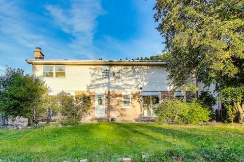 Tiny photo for 1110 S Plum Tree Lane, Palatine, IL 60067 (MLS # 12519942)