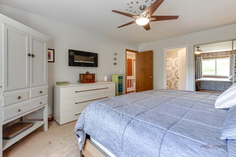 Tiny photo for 863 Barlina Road, Crystal Lake, IL 60014 (MLS # 12462219)