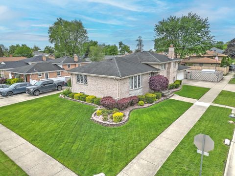Tiny photo for 9300 Austin Avenue, Oak Lawn, IL 60453 (MLS # 12646984)