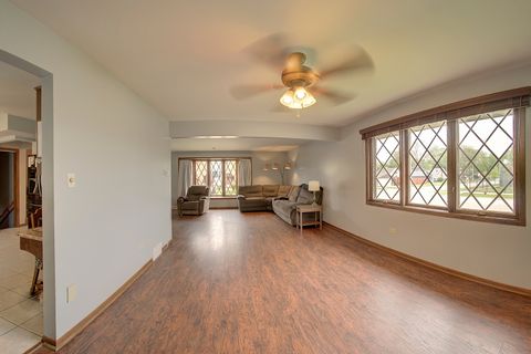 Tiny photo for 9300 Austin Avenue, Oak Lawn, IL 60453 (MLS # 12646984)
