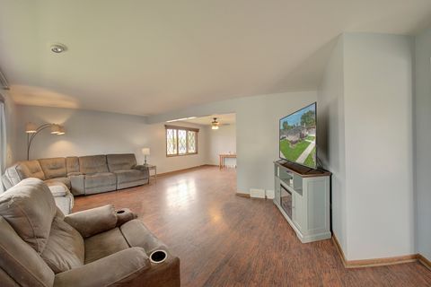 Tiny photo for 9300 Austin Avenue, Oak Lawn, IL 60453 (MLS # 12646984)