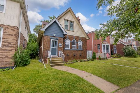 Photo of 923 MANCHESTER Avenue, Westchester, IL 60154 (MLS # 12512374)