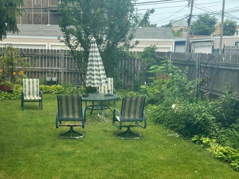 Tiny photo for 1728 W FARWELL Avenue #107, Chicago, IL 60626 (MLS # 12673254)