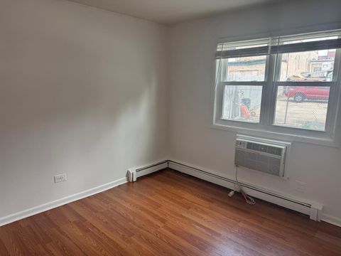 Tiny photo for 1728 W FARWELL Avenue #107, Chicago, IL 60626 (MLS # 12673254)