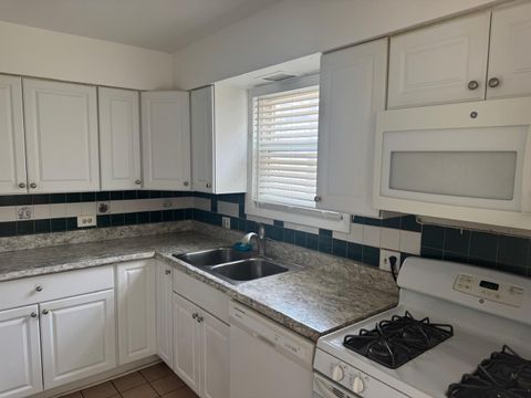 Tiny photo for 1728 W FARWELL Avenue #107, Chicago, IL 60626 (MLS # 12673254)