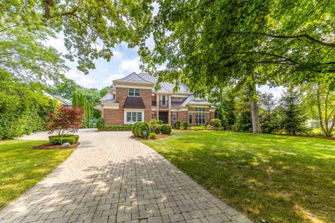 Tiny photo for 64 Crescent Drive, Glencoe, IL 60022 (MLS # 12719491)