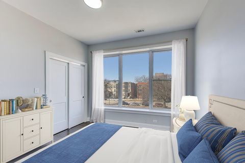 Tiny photo for 313 E 60th Street #4, Chicago, IL 60637 (MLS # 12598686)