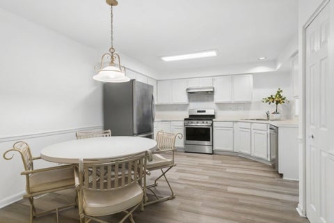 Tiny photo for 501 Grosse Pointe Circle, Vernon Hills, IL 60061 (MLS # 12795604)