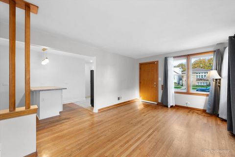 Tiny photo for 3926 N Plainfield Avenue, Chicago, IL 60634 (MLS # 12507787)