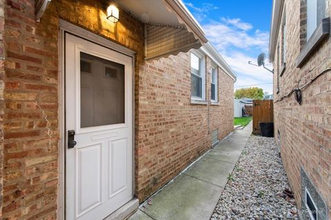 Tiny photo for 3926 N Plainfield Avenue, Chicago, IL 60634 (MLS # 12507787)